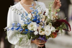 Perfect Packages for Every Budget: Elegant and Affordable Wedding Flower Decor