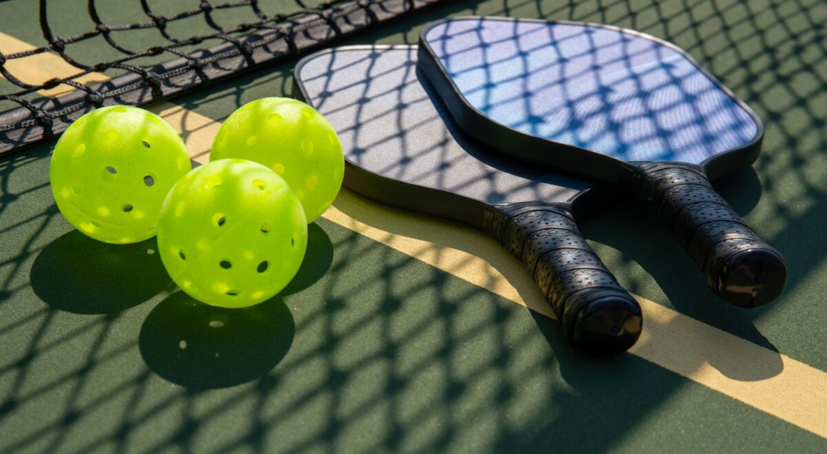 6 Tips for Buying a Pickleball Paddle in Singapore